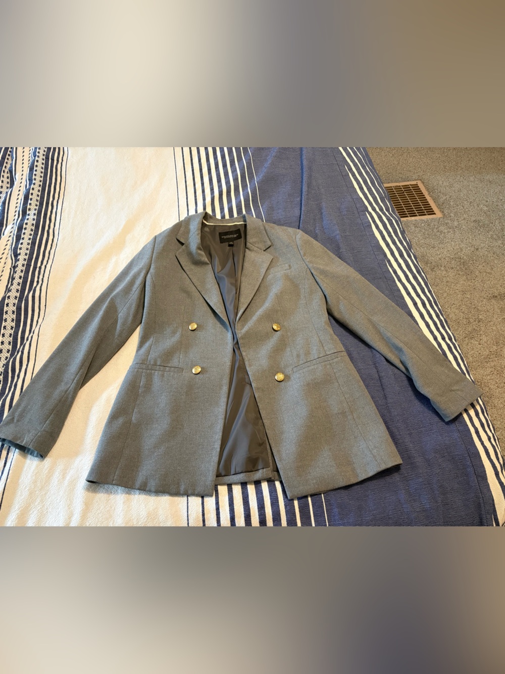 Banana Republic Boyfriend Blazer Grey with Gold Buttons size 2 - Picture 4 of 10